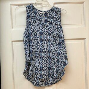 Lush Blue and White floral sleeveless v neck blouse size S